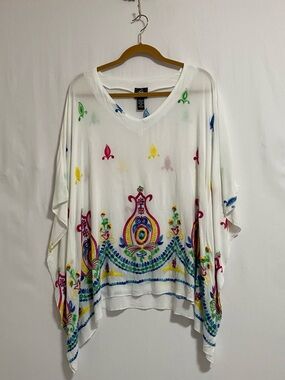 Studio Y White V-Neck Tunic with Multicolor Embroidery